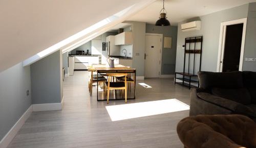 Deluxe Apartment