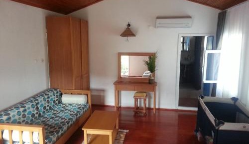 Family Room (Apart)