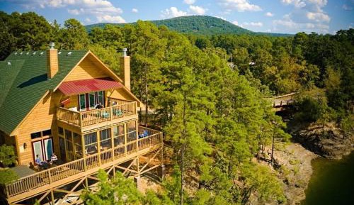 Four-Bedroom Holiday Home