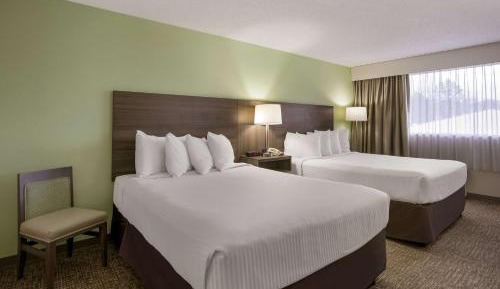 Queen Room with Two Queen Beds and Balcony - Non-Smoking