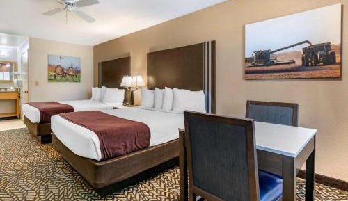 Business Queen Room with Two Queen Beds - Non-Smoking