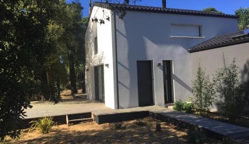 Holiday Home (8 Adults)