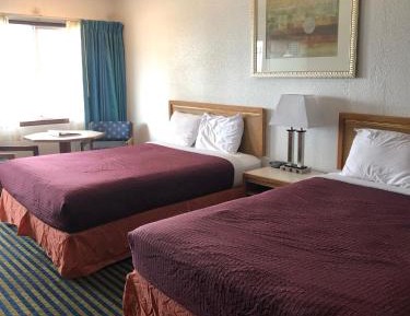Queen Room with Two Queen Beds - Non-Smoking