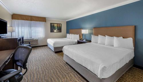 Queen Room with Two Queen Beds - Non-Smoking