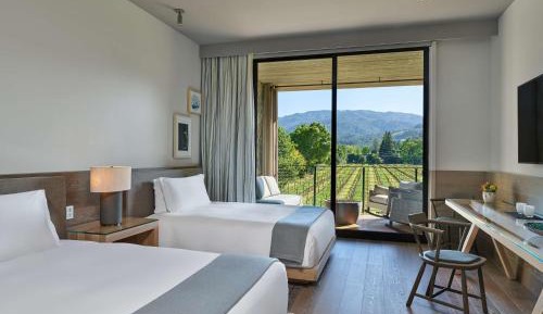 Queen Room with Two Queen Beds and Balcony - Vineyard View