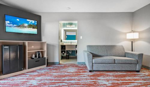 Double Queen Suite