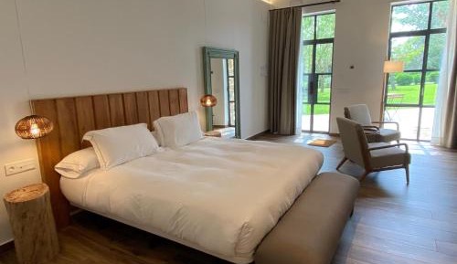 Deluxe Double Room with Bath