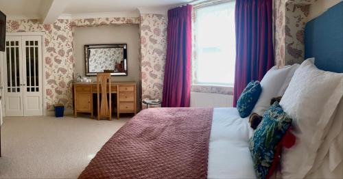 Deluxe Double Room with Shower