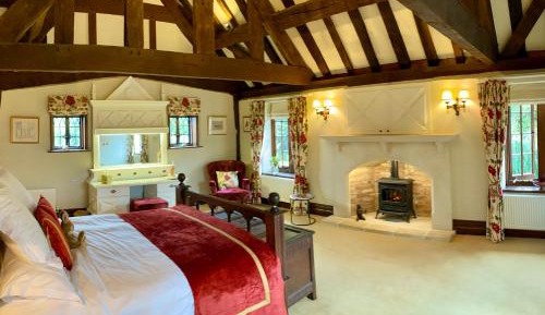 Deluxe Double Room with Shower