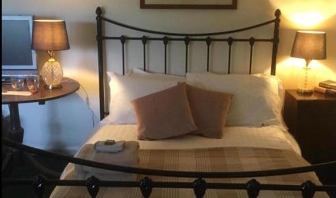 Double or Twin Room with Shared Bathroom