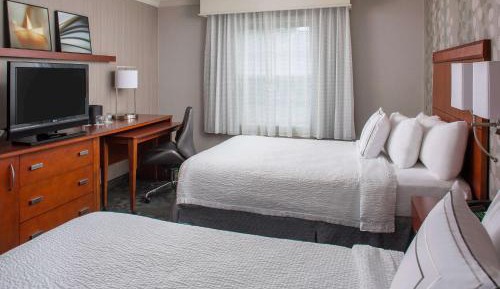 Mobility/Hearing Accessible Guestroom Two Doubles Tub