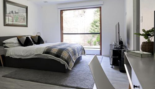 Deluxe Double Room with Shower