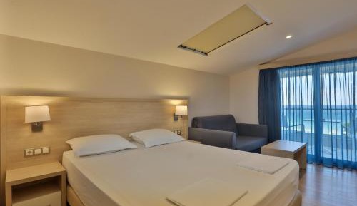 Deluxe Double Room with Sea View