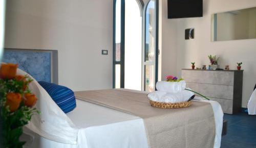Quadruple Room with Private Bathroom