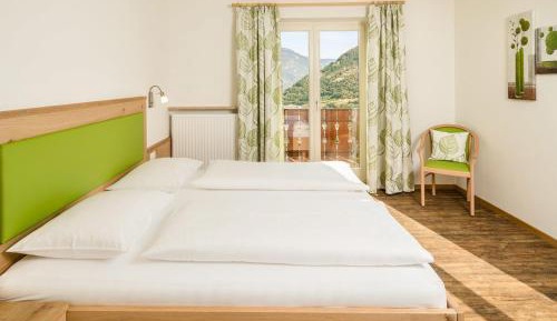 Superior One-Bedroom Apartment with Balcony