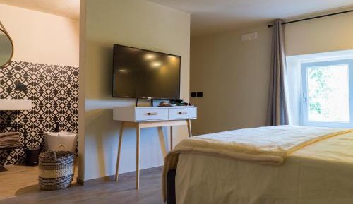 Queen Room with Spa Bath