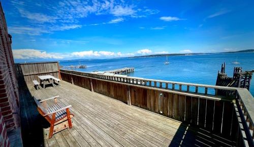 Suite #15 Ocean View Private Deck - Pet Friendly
