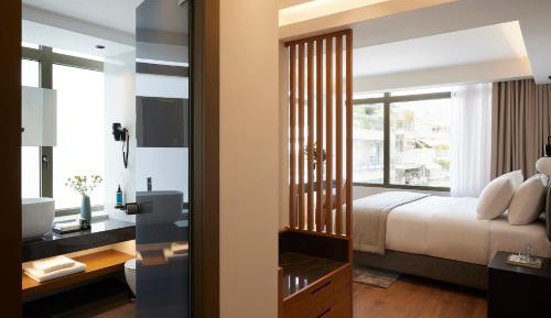 Teight Executive Room