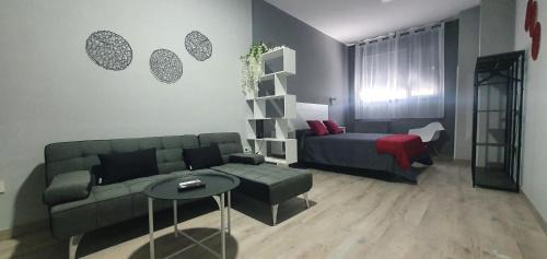 Studio with Spa Bath