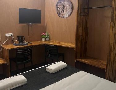 Queen Room
