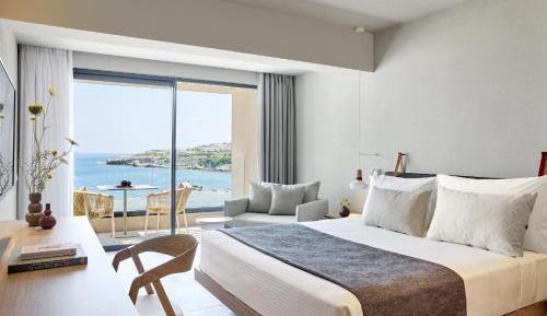 Deluxe Room with Sea View