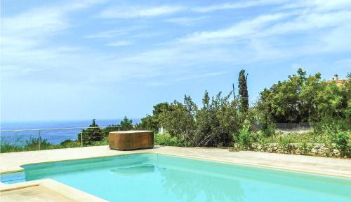 Two-Bedroom Holiday Home
