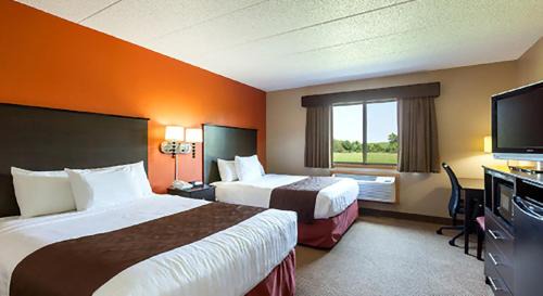 Deluxe Queen Room with Two Queen Beds - Non-Smoking