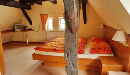 Deluxe Double Room with Extra Bed