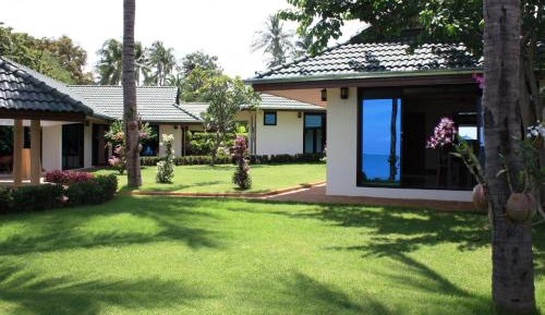 Villa - Beach Front