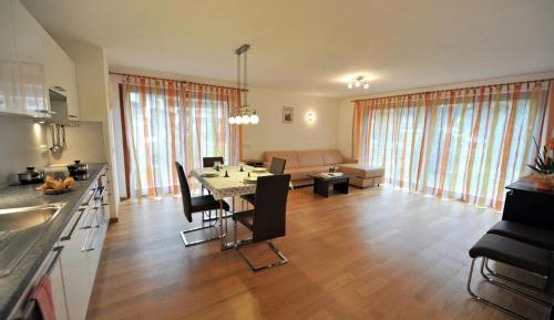 Three-Bedroom Apartment with Garden