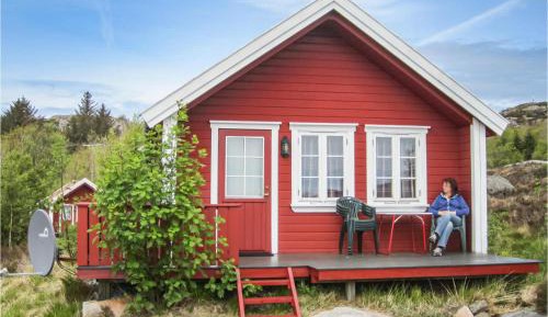 One-Bedroom Holiday Home