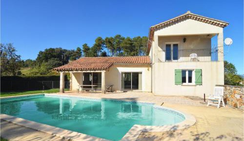 Three-Bedroom Holiday Home 