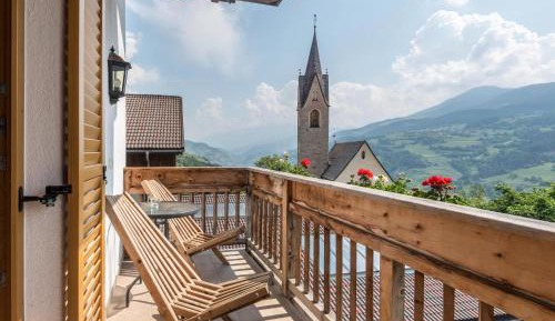 Superior One-Bedroom Apartment with Balcony