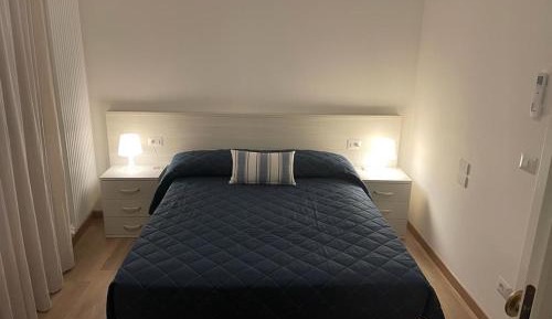 Single Room with Private Bathroom