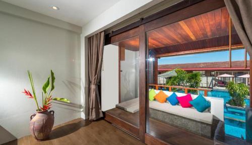 Deluxe King or Twin Room with Pool Access