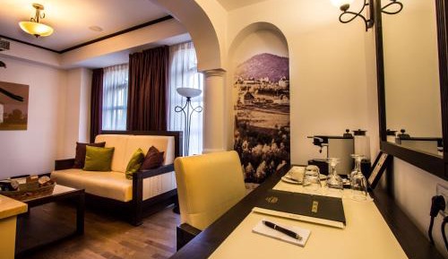 Grand Suite with Free Wifi 