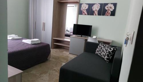 Triple Room with Private Bathroom