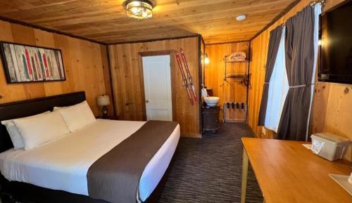 Queen Room