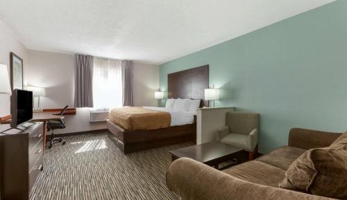 King Room with Roll-In Shower - Accessible/Non Smoking