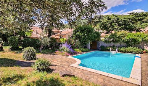 Three-Bedroom Holiday Home 