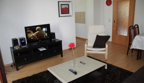 One-Bedroom Apartment (3 Adults)