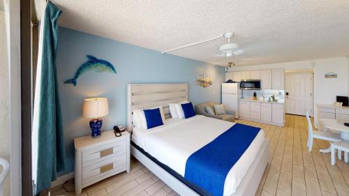 Standard King Ocean View - 203