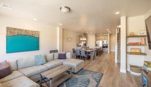 Four-Bedroom Apartment