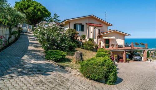 Six-Bedroom Holiday Home