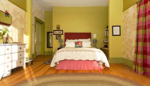 Queen Suite