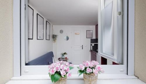 Studio with Garden View