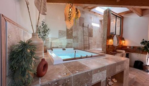 Double Room with Spa Bath
