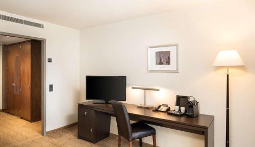 Executive Double Room with lateral river view