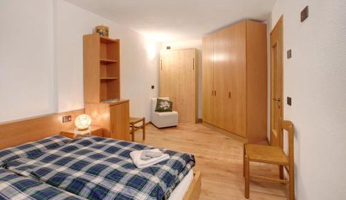 Superior One-Bedroom Apartment