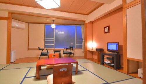 Japanese-Style Room with Shared Bathroom - Smoking - Room Only